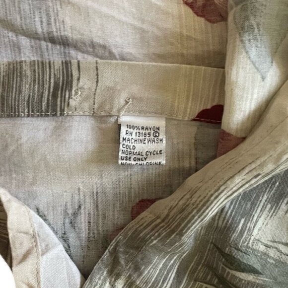 Pierre Cardin Vintage Shirt Mens Size L 100% Rayon Hawaiian Short Sleeve - Picture 6 of 7